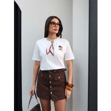 Esra Helvacı Fular Detay Aksesuarlı Tshirt