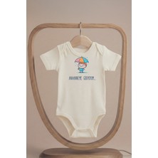 Pamuk Saray Organik %100 Pamuk Anaanneme Gidiyorum Baskılı Kısa Kollu Bebek Body Çıtçıtlı Badi Zıbın Tulum