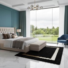 Siyah Zeminli Altın Çerçeveli Peluş Halı – Yumuşak Dokulu, Şık ve Dekoratif Halı