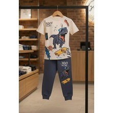 Zekalya Erkek Çocuk Kaykaylı Dinozor Baskılı Takım - %100 Pamuk Süprem Penye Üst ve 2 İplik Alt - Antrasit