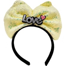 Oyunca LED Işıklı 3 Farklı Foniyonda Yanan Gümüş Love Yazılı Sarı Fiyonk Taç 20X17 cm