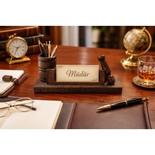 Seymen Bıçakçılık Ahşap Masaüstü Isimlik ve Kalemlik Seti | El Yapımı | Ofis & Yönetici Masası Aksesuarı