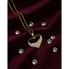 Meneva Aksesuar Kristal Taşlı Altın Renk Çelik Kalp Kolye