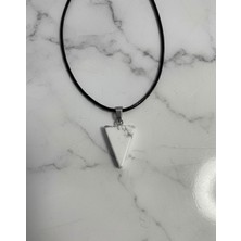 Meneva Aksesuar Havlit Doğal Taş Üçgen Model Kolye