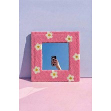Maharat Nakış Detaylı Makyaj Aynası 30X30 cm Kare Akrilik Papatya Pembe Tasarım Özellikli