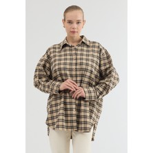 Moviment Bej Oversize Kesim Uzun Kol Düğme ve Cep Detaylı Ekose Gömlek