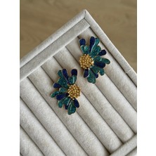 İrem Yıldız Mavi Renkli Çiçek Desen Çelik Küpe