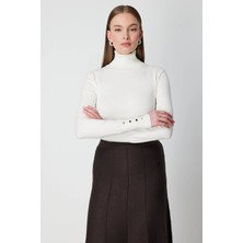 On Fashion Kadın Ekru Boğazlı Kazak 63503