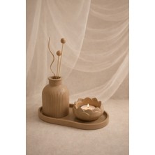 El Yapımı Taş Tozu Dekoratif Vazo ve Lotus Mumluk Seti Oval Tabaklı – Minimal Modern Ev Aksesuarı Bej