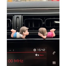 Özgürce Araba Içi Sevimli Uzanan Çift Dekorasyon Biblo Aksesuarı