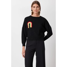 On Fashion Kadın Renkli Aksesuarlı Sıfır Yaka Siyah Kazak 63318