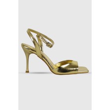 Magnolia Altın Tek Bant Kare Burun Bilek Bağlı Kadın Topuklu Ayakkabı