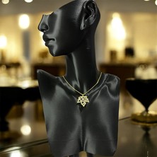 925 Ayar Gümüş Sarı Altın Kaplama Baget Taşlarla Kaplı Yaprak Motifli Kolye