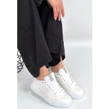 Veralya Yier Beyaz Cilt Bağcıklı Spor Ayakkabı