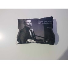 Özgürce Gönül Kimi Seviyorsa Aşk Onda Güzeldir Boyun Yastığı