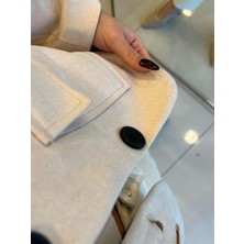 Ecenin Favorileri Taş Renkli Kapak Cepli Nubuk Kısa Kadın Ceket