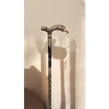 Normadia El Işçiliğiyle Güçlü ve Zarif Ahşap Baston, Şık ve Dayanıklı Tasarım