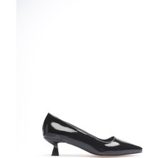 Trendella Kadın Siyah Rugan Kısa Topuklu Stiletto Ayakkabı TR20MS03E