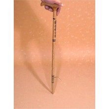 Normadia El Yapımı Ahşap Işlemeli Çam Ağacı Baston, Şık ve Dayanıklı Tasarım