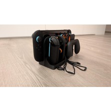 Wellcut Nintendo Switch 2 Uyumlu Çoklu Oyun Kolu ve Aksesuar Standı – Masaüstü Düzenleyici