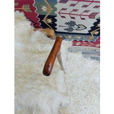 Normadia El Yapımı Kavisli Ahşap Baston – Sağlam ve Dayanıklı Hediyelik