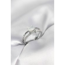 Mç Plus Gümüş Renk Sedefli Kedi Model Fiyonklu Zirkon Taşlı Kadın Yüzük