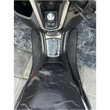 Özgürce Yamaha Nmax Motor 3D Havuzlu Paspas Siyah, Şık ve Dayanıklı Tasarım