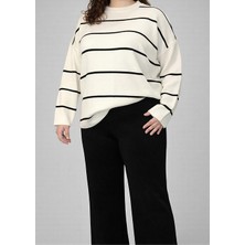 Levine Beyaz Triko Takım