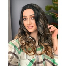 Aura Peruk Muhteşem Renk Geçişlerine Sahip Olan Tina Modelimiz