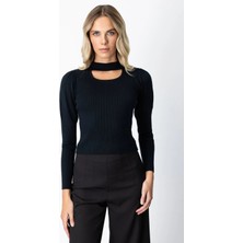 On Fashion Kadın Yakası Pencereli Balon Kol Siyah Kazak 65303
