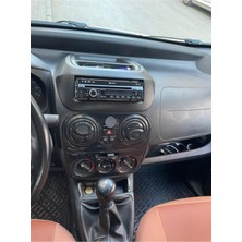 Özgürce Fiat Fiorino 2007+ Maun Kaplama Konsol Parlak Siyah (Piano Black)