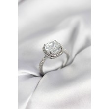 HERŞEYBURDAMODA Kare Tek Taş Model Zirkon Taşlı Gümüş Renk Kadın Yüzük