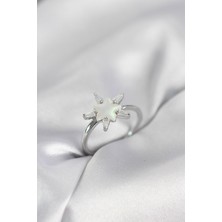 Pazarcan Gümüş Renk Yıldız Model Sedefli Zirkon Taşlı Kadın Yüzük