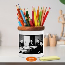 Asilmeydan Toplantıda Kemal Atatürk Ahşap Seramik Kalemlik -Ataturk (1181)