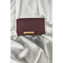 Belirtilmemiş Bordo Kabartma Yazılı Kadın Cüzdanı Çıtçıtlı Kapaklı, Içten Fermuarlı, Kartlık Bölmeli