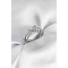 Mç Plus Gümüş Renk Incili Zirkon Taşlı Düğüm Kadın Yüzük