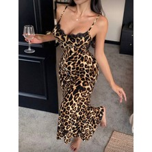 Trend Dokunuş Kadın Pamuklu Leopar Desenli Dantel Detaylı Ince Askılı Uzun Gecelik Elbise