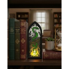 Heroicrafts Studio Yılan Tasarımlı Işıklı Kitap Tutucu - Pla Fantasy Book Nook, Vitray Tarzı, LED Mum Işıklı Dekor