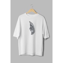 Overoz Melek Kanadı Araba Motoru Baskılı Yarı Oversize Beyaz T-Shirt 1177