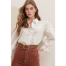 Bacc Beyaz Prenses Kol Güpür Nakışlı Dokuma Gömlek BCHESQ-251125