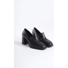 Manzo Apasionudo Hakiki Deri Kare Burun Klasik Topuklu Ayakkabı