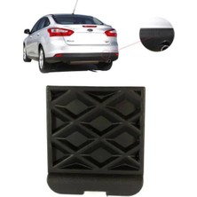 Özgürce Ford Focus 3 Sedan Arka Çeki Demiri Kapağı 2011-2018