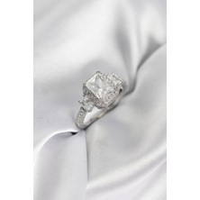 Hkursat Gümüş Renk Kare Baget Zirkon Taşlı Tek Taş Model Kadın Yüzük