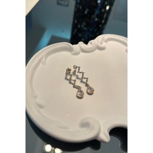 Asteria Jewelry Damla Taşlı Sallantılı Vip Küpe