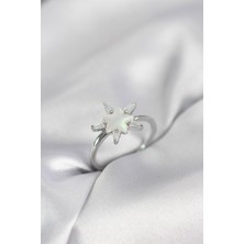 Hkursat Gümüş Renk Yıldız Model Sedefli Zirkon Taşlı Kadın Yüzük