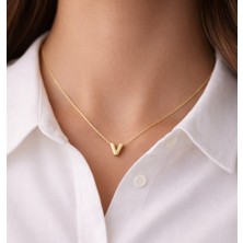 14 Ayar Altın V Harfi Kolye Zinciriyle Beraber