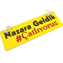 Özgürce Çatlıyoruz Yazılı Sarı Dekor Plaka, Vantuzlu Cam Süsü, 22X7.5CM