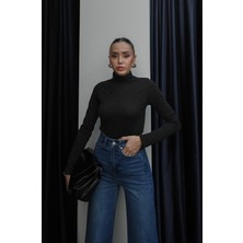 Havoş Siyah Simli Boğazlı Yaka Transparan Bluz