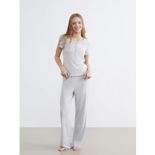 LC Waikiki Lcw Young Gri V Yaka Nakışlı Kadın Pijama Takım