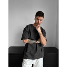 Elku Moda Oversize Eskitme Detaylı Yırtık Triko T Sfhirt Vintage Yıkamalı Streetwear Salaş Tişört